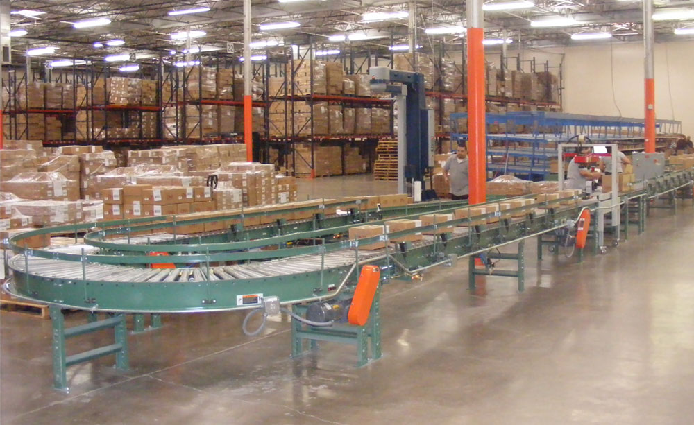 Setting up packing process conveyor for clothing accessory distribution center in Dallas TX