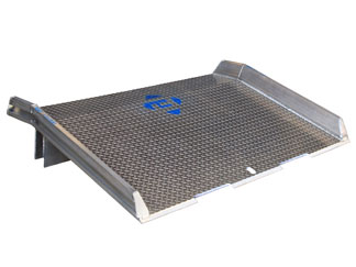 dock-board-aluminum-all-welded-with-rails