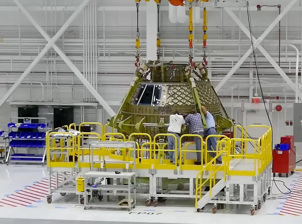aerospace-work-platform-install-boeing-starliner